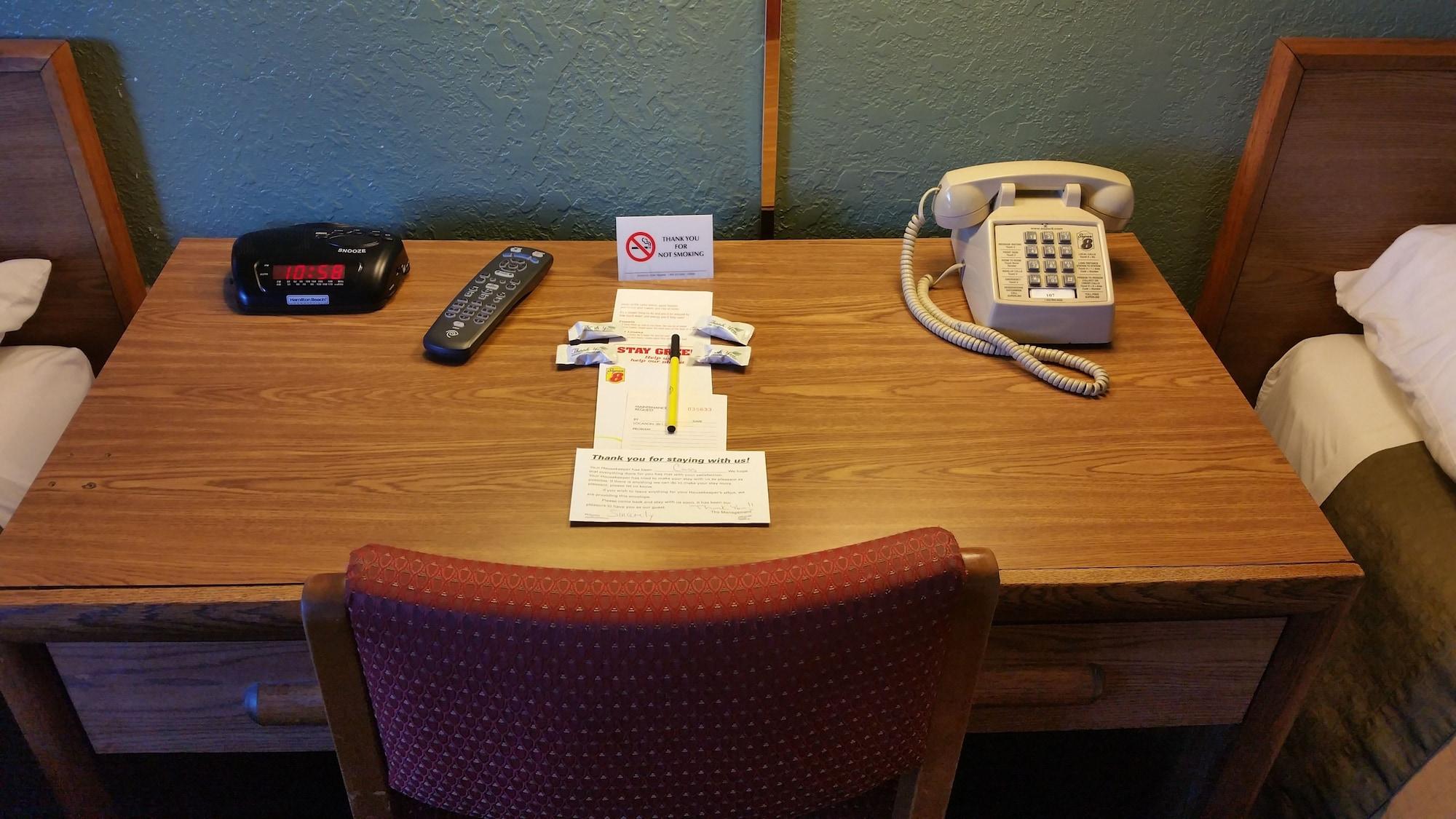 Hotel Super 8 By Wyndham Glens Falls Queensbury