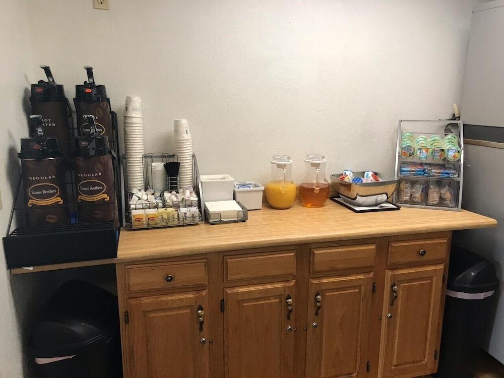 Super 8 By Wyndham Glens Falls Queensbury