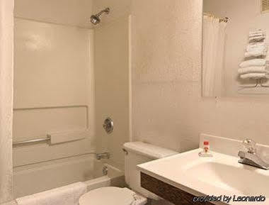 Hotel Super 8 By Wyndham Glens Falls Queensbury